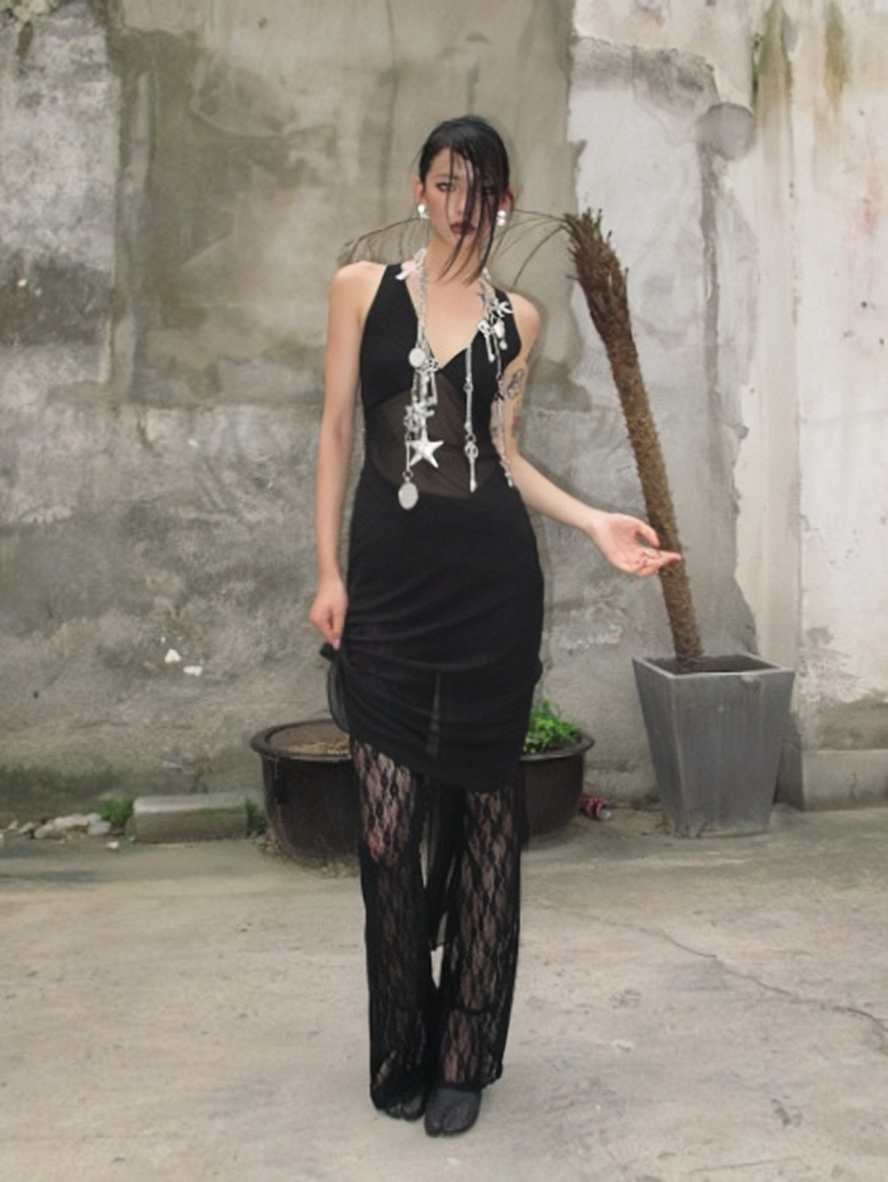 Black Lace Flared Pants — 上身效果