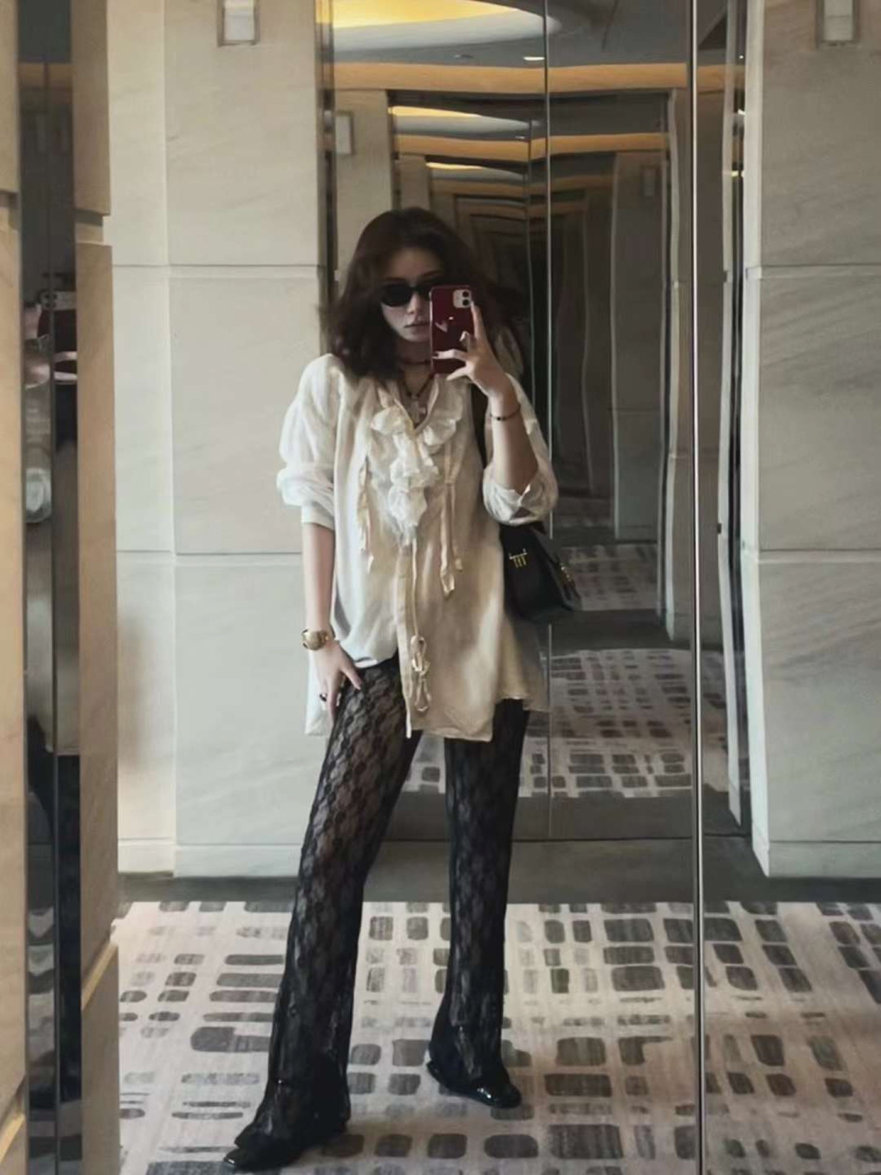 Black Lace Flared Pants — 上身效果