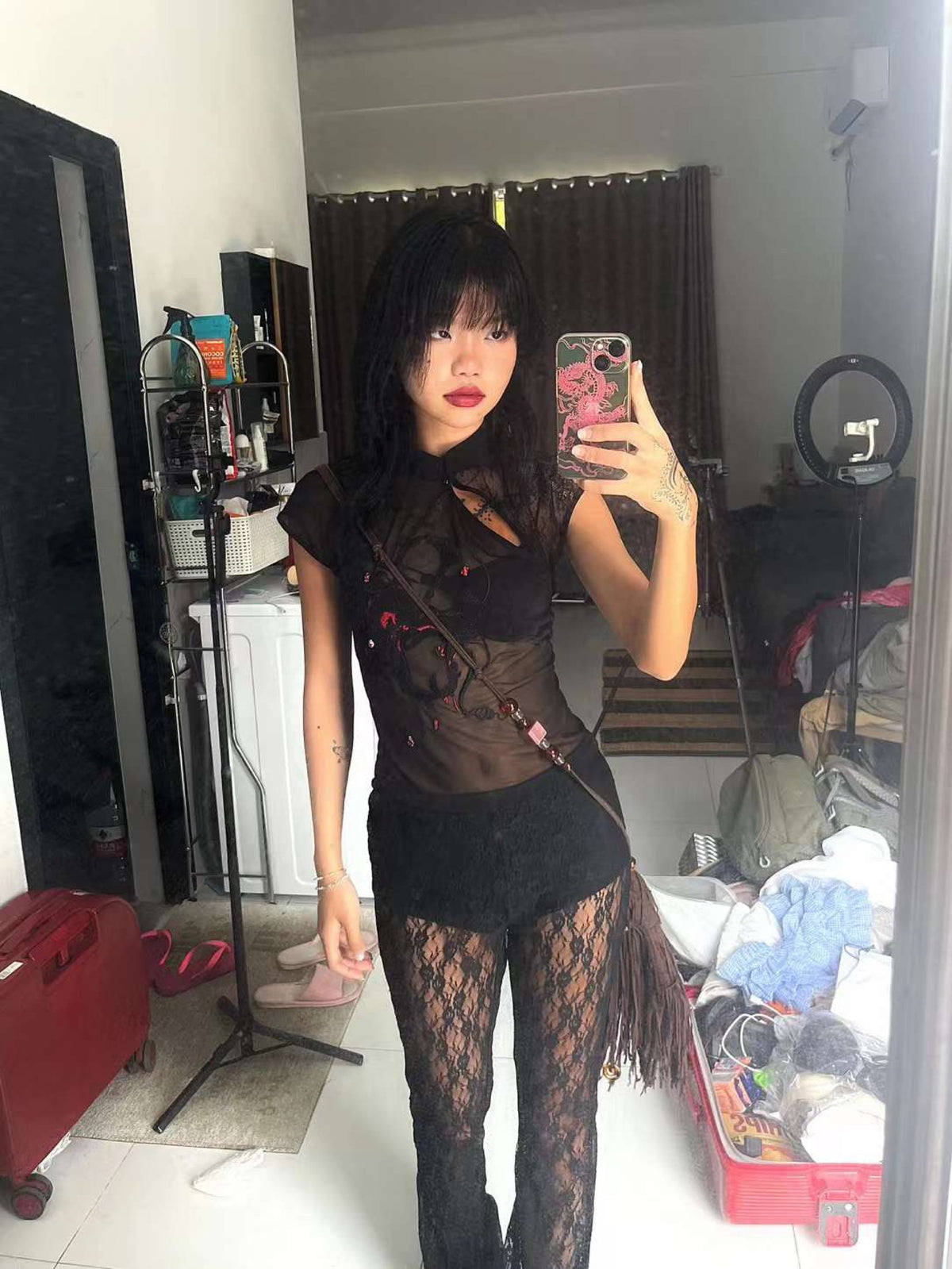 Black Lace Flared Pants — 上身效果